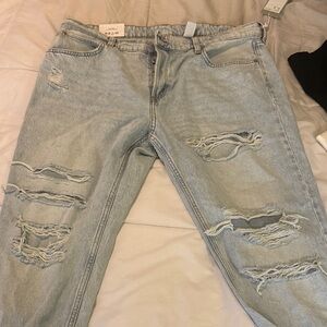 H&M Women’s Relaxed Fit Ripped Jeans - Light Blue